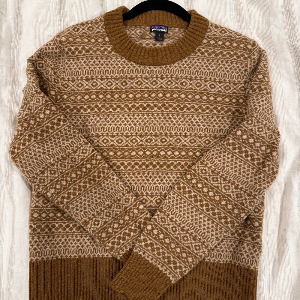 Patagonia Tan and Cream Crewneck Sweater